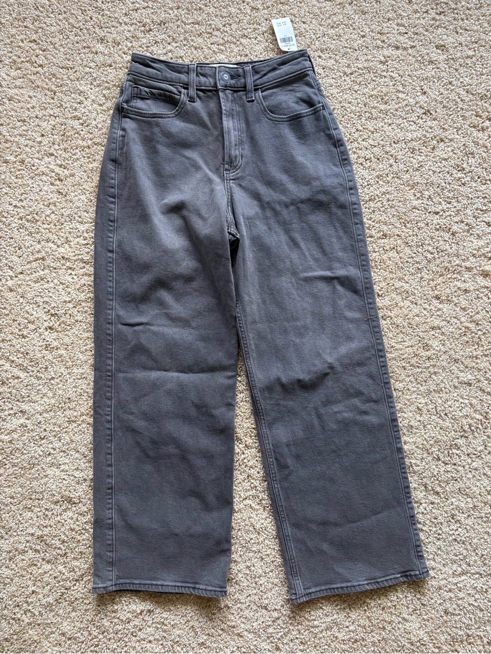 Hollister Women’s Curvy‎ Ultra High Rise Baggy Jeans Gray Wash W26 Short
